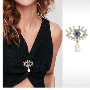 The " WATCHFUL EYE" of Horus.   Elegant Gold & Blue Eye Brooch